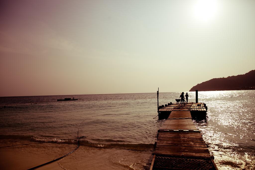 Tuna Bay Island Resort Kampong Pasir Hantu Exterior photo