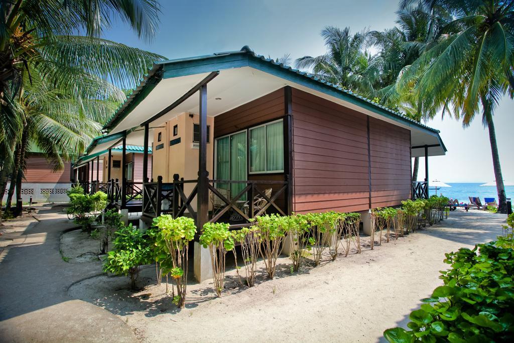 Tuna Bay Island Resort Kampong Pasir Hantu Exterior photo